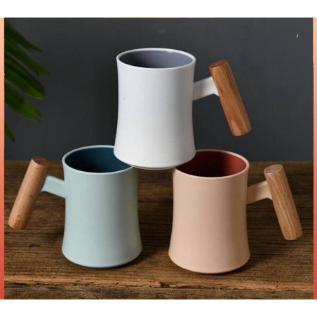 Tasse incassable avec poignet en bois, Vendu par douzaine